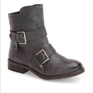 Treasure & Bond boots